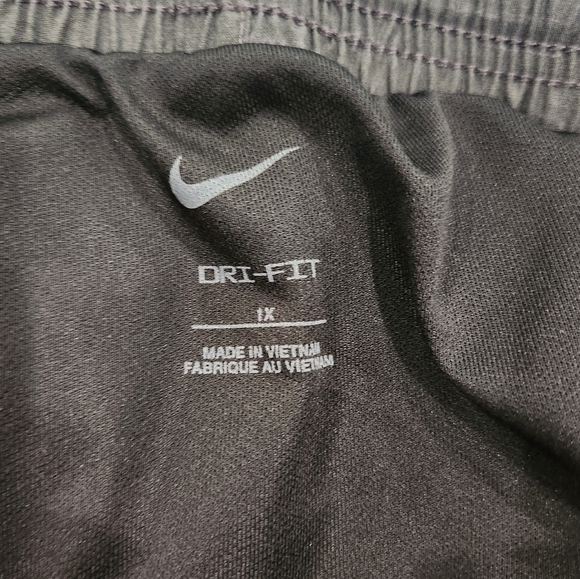 🆕️ Nike Dri Fit Running Short in Thunder Grey - Picture 3 of 9
